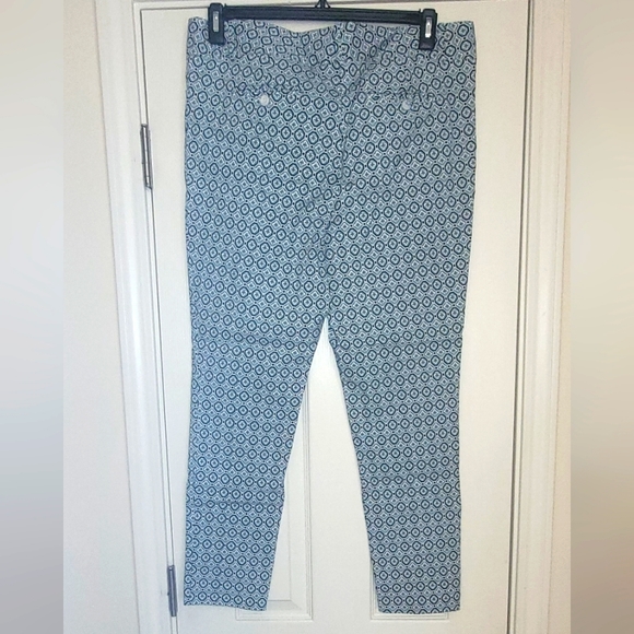 Navy, blue and white capris - Picture 2 of 3